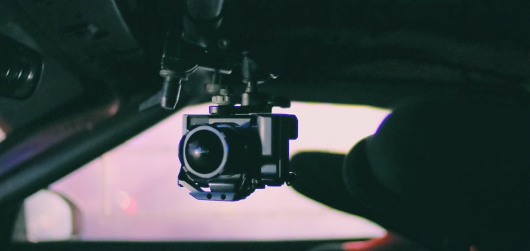 Achteruitrijcamera of sensoren?